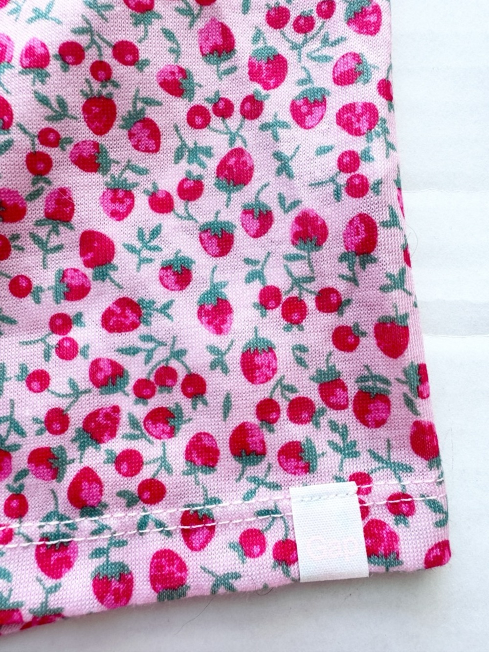 Gap Girls New Short Pajama Set in Strawberry & Cherry
Print NWT - Picture 6 of 16